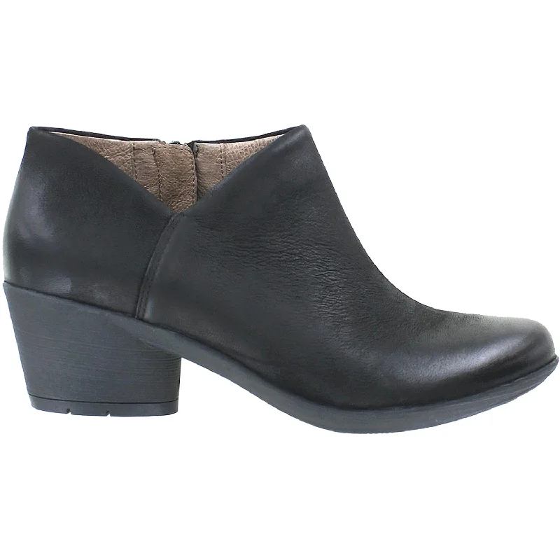 Booties with plush warmthWomen's Dansko Raina Black Burnished Nubuck