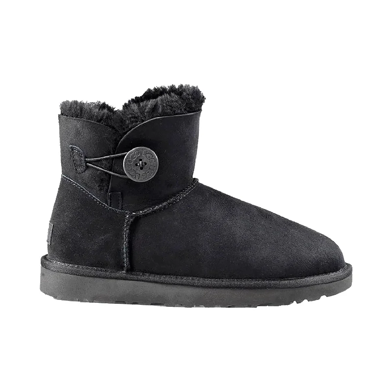 Booties with foot careWomen's UGG Mini Bailey Button II Black Sheepskin