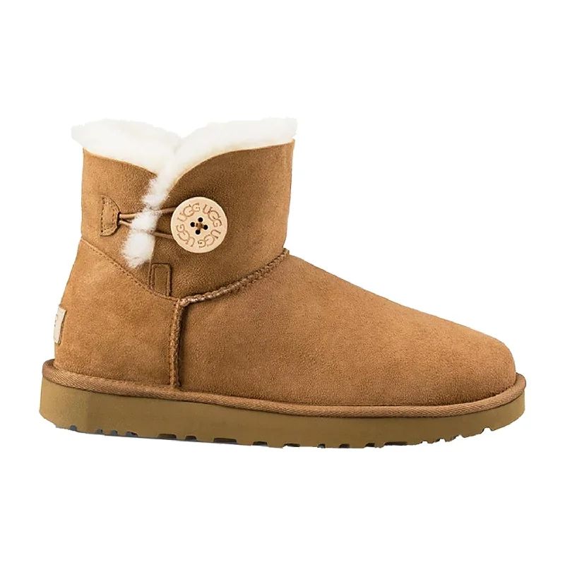 Booties with soft paddingWomen's UGG Mini Bailey Button II Chestnut Sheepskin