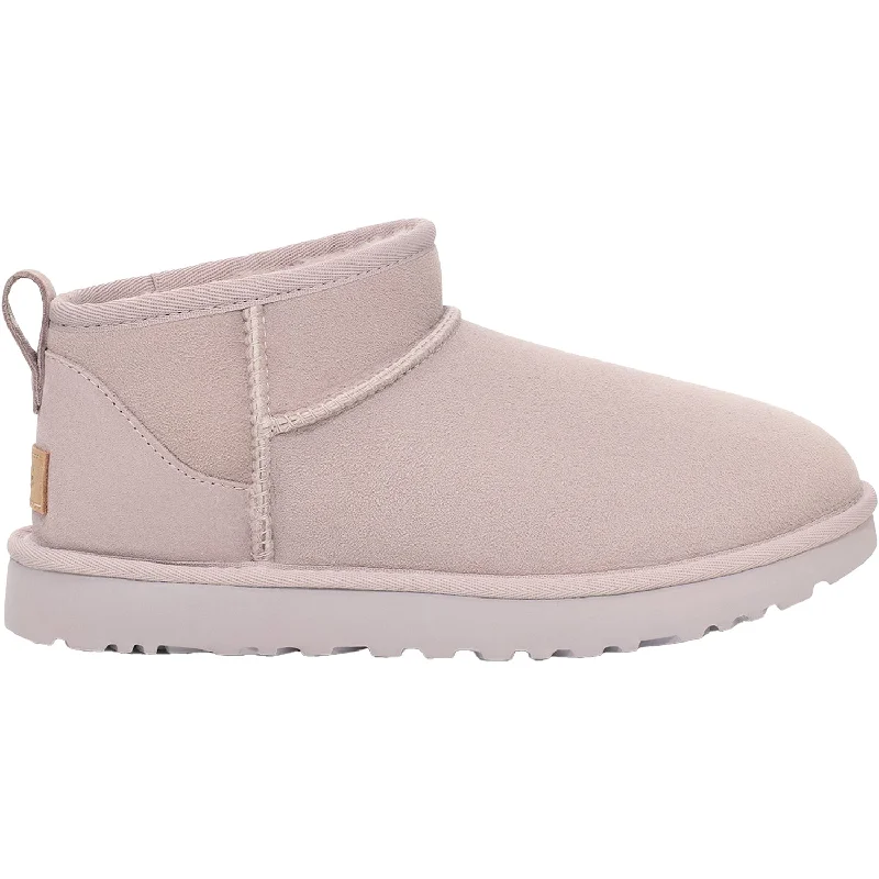 Booties with trendy comfortWomen's UGG Classic Ultra Mini Pale Smoke Sheepskin