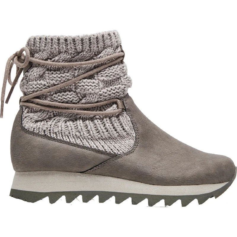 Booties with lightweight paddingWomen's Merrell Alpine Pull On Brindle Vegan Leather