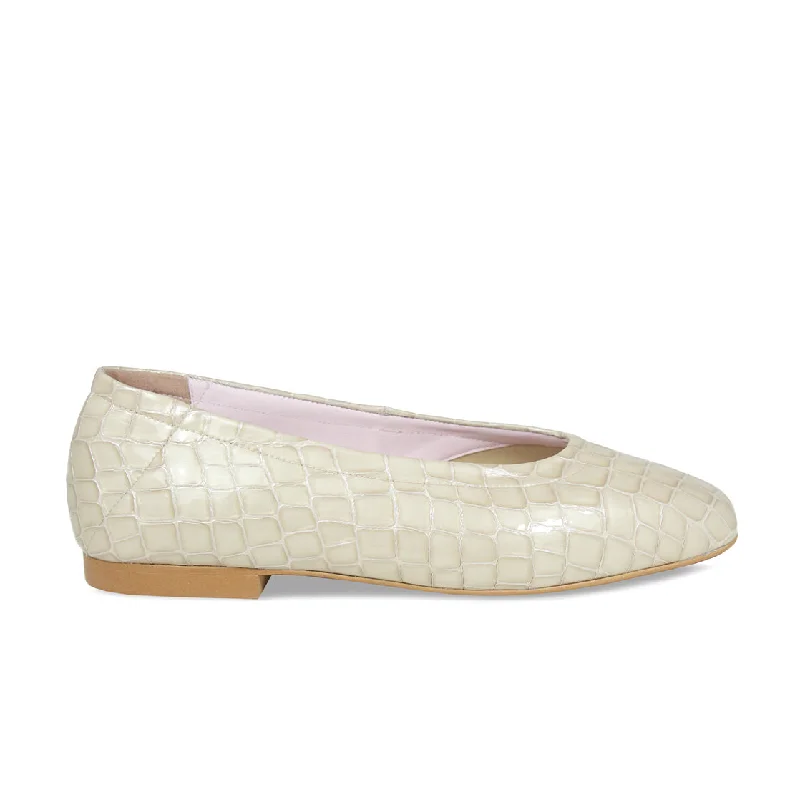 Luna: Cream Croc Patent Leather