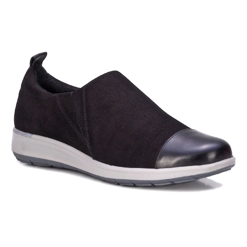 Casual shoes for slim feet-Ozzie